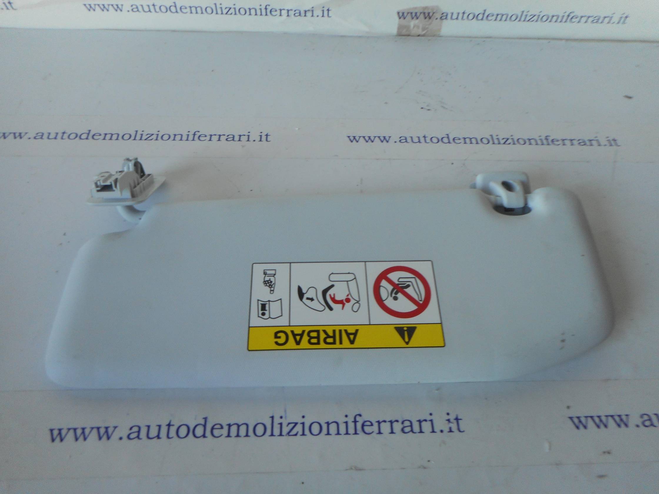 Aletta parasole parabrezza